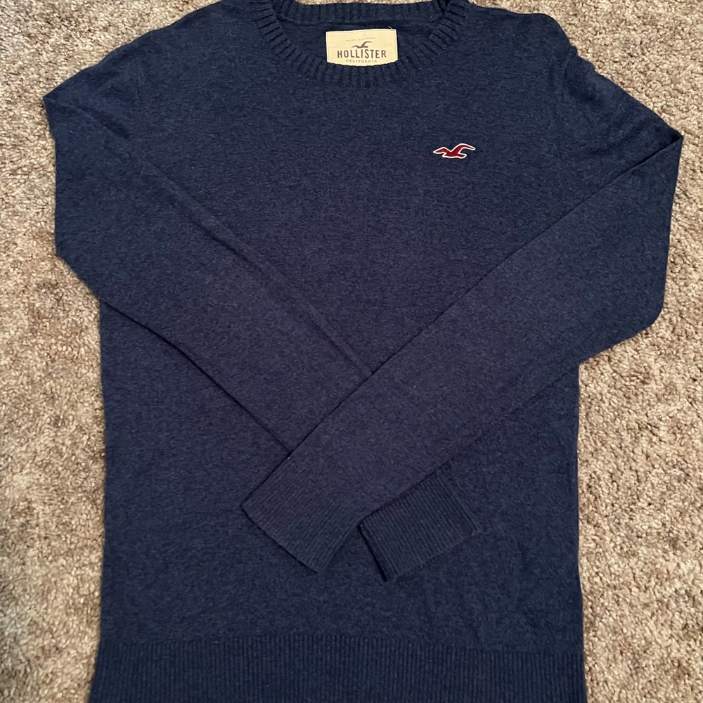 Hollister Sweater, Size Medium